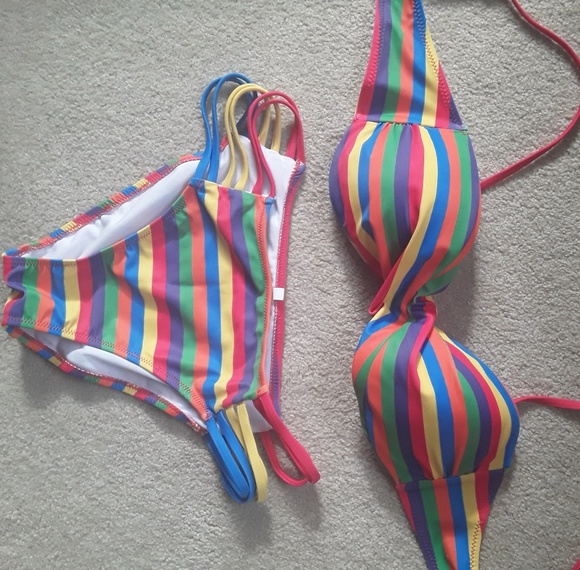 Rainbow bikini size medium - Picture 2 of 7